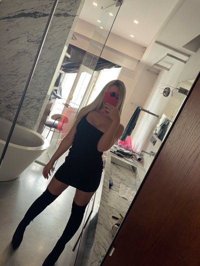 Watch Angie Lynx's leaked NSFW photo on TwXstars