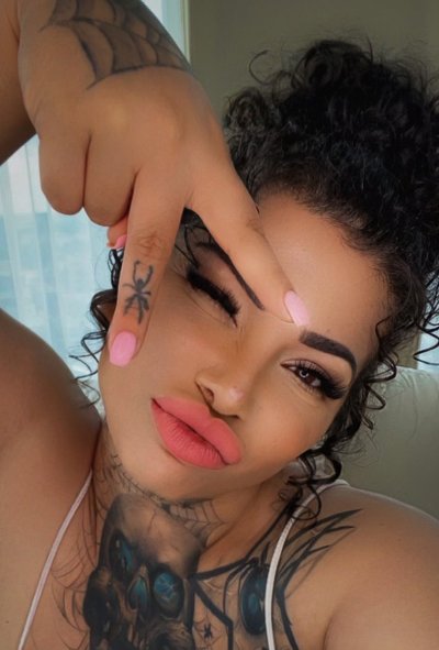 Watch Azita's leaked NSFW photo on TwXstars