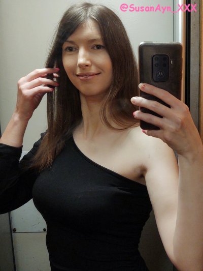 Watch Susan Ayn Official's leaked NSFW photo on TwXstars