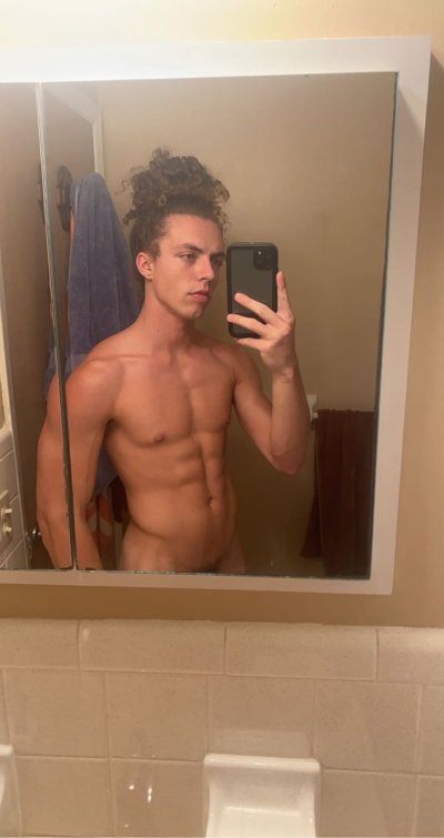 Watch Jack Valor 💦 18+'s leaked NSFW photo on TwXstars