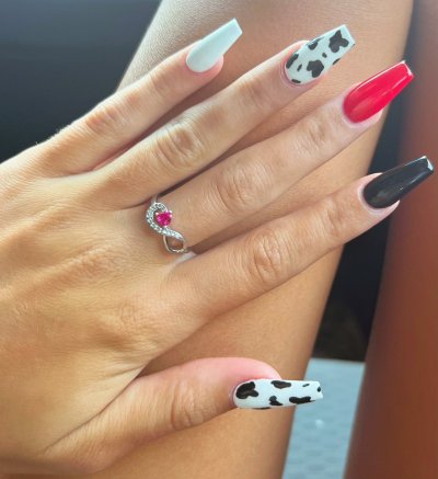 Watch Lucy's leaked NSFW photo on TwXstars