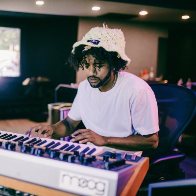 Watch TraphouseJodeci's leaked NSFW photo on TwXstars