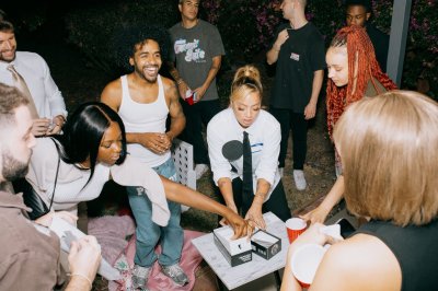 Watch TraphouseJodeci's leaked NSFW photo on TwXstars