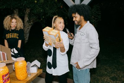 Watch TraphouseJodeci's leaked NSFW photo on TwXstars