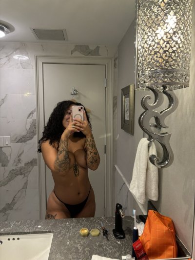 Watch liv 👽 (18+)'s leaked NSFW photo on TwXstars