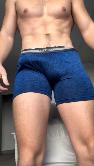 Watch Loganwallcb (18+)'s leaked NSFW photo on TwXstars