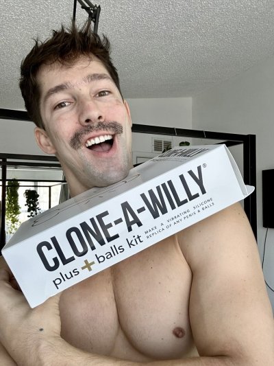 Watch Eddie Patrick's leaked NSFW photo on TwXstars