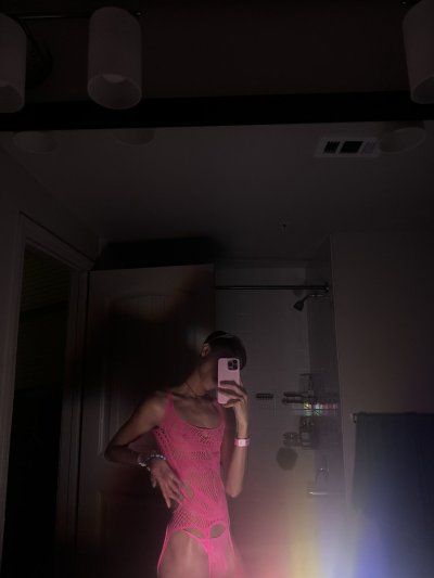 Watch OnlyVani 🪩's leaked NSFW photo on TwXstars