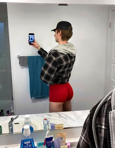 Watch Ansel Prower's leaked NSFW photo on TwXstars