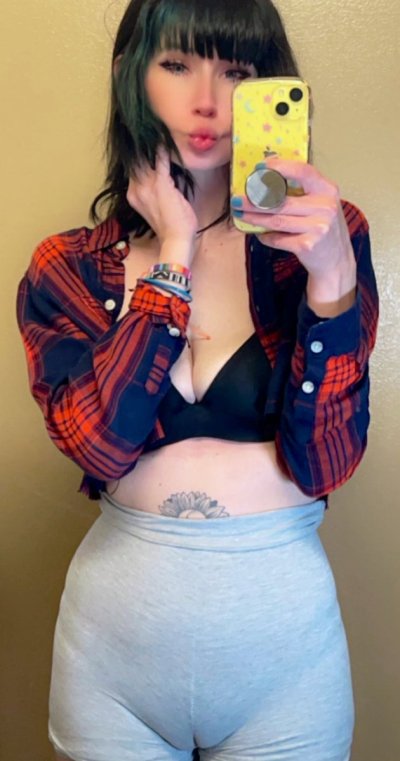 Watch xolindseyxo's leaked NSFW photo on TwXstars