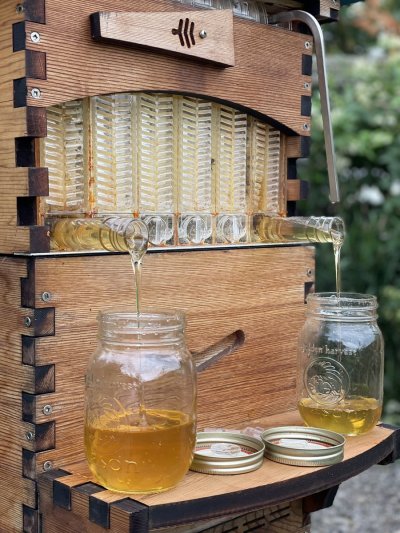 Watch Holly Wolf 🩵🤍's leaked NSFW photo on TwXstars