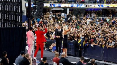 Watch Maryse Mizanin's leaked NSFW photo on TwXstars