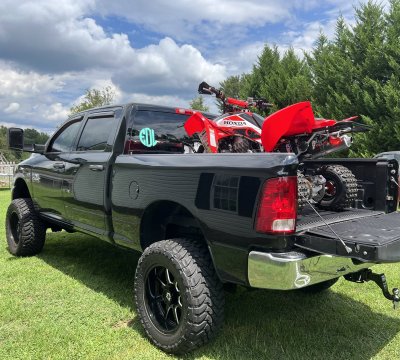 Watch Lucy's leaked NSFW photo on TwXstars