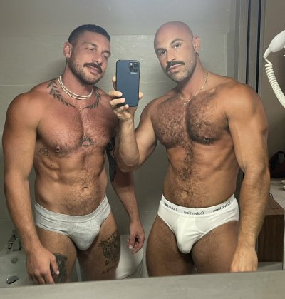 Watch Momo's leaked NSFW photo on TwXstars