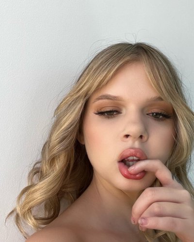 Watch coco lovelock's leaked NSFW photo on TwXstars