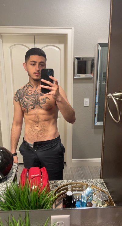 Watch Angelo's leaked NSFW photo on TwXstars