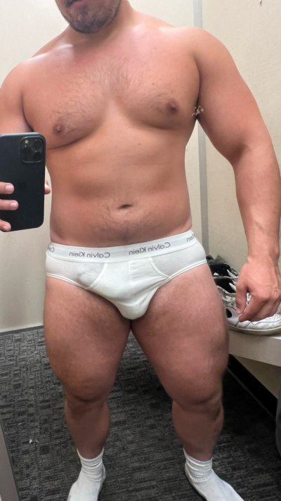 Watch tree trunks's leaked NSFW photo on TwXstars