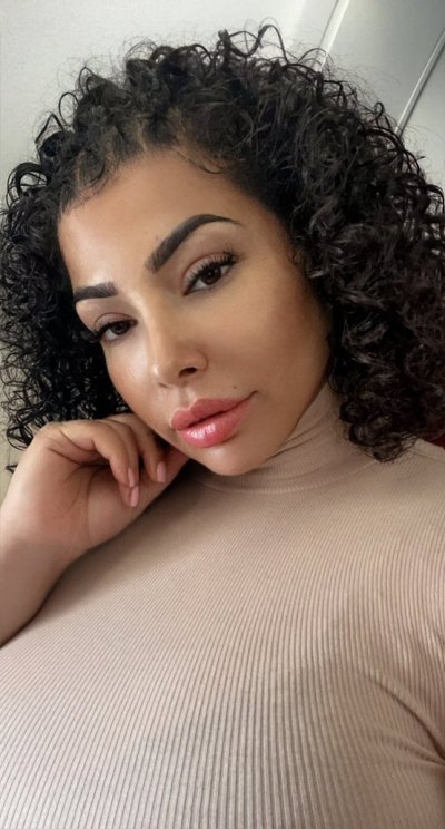 Watch Azita's leaked NSFW photo on TwXstars