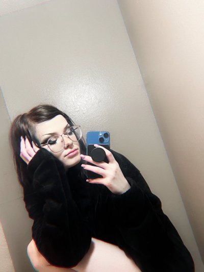 Watch 𝕭𝖚𝖓𝖓𝖎 𝕷𝖞𝖓𝖓's leaked NSFW photo on TwXstars