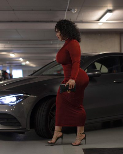 Watch Azita's leaked NSFW photo on TwXstars