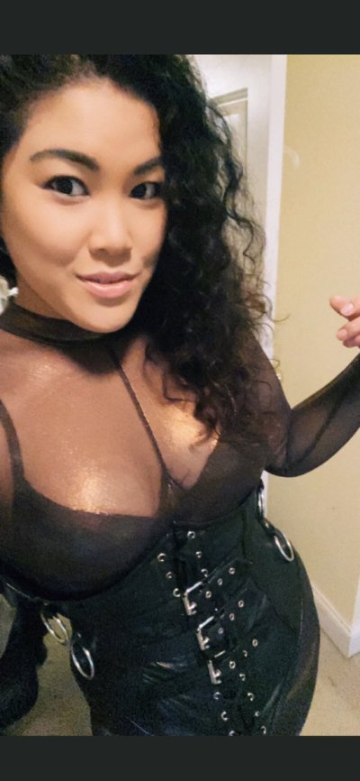 Watch The 1 & Only Enchantress Sahrye Booking FetCon 25's leaked NSFW photo on TwXstars