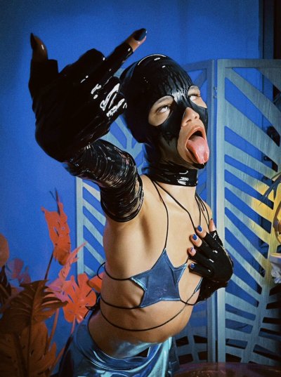 Watch naomi's leaked NSFW photo on TwXstars