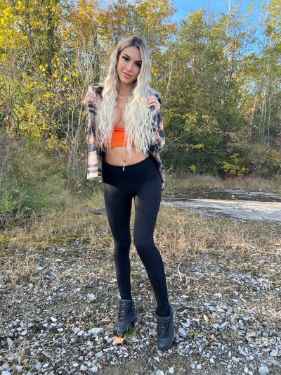 Watch 𝘗𝘦𝘢𝘤𝘩𝘪𝘦 🍑's leaked NSFW photo on TwXstars