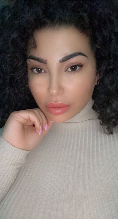 Watch Azita's leaked NSFW photo on TwXstars