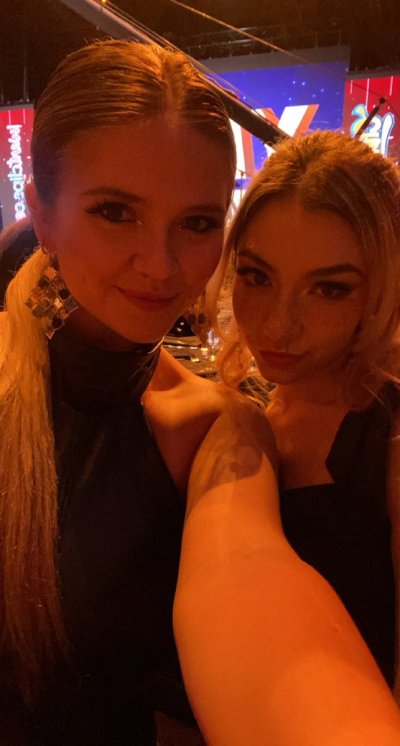 Watch Angie Faith's leaked NSFW photo on TwXstars