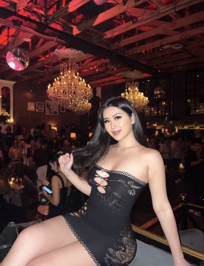 Watch Kit's leaked NSFW photo on TwXstars