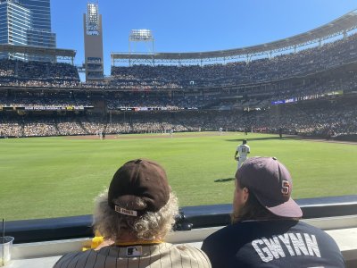 Watch Towelliee's leaked NSFW photo on TwXstars