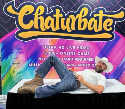 Watch hardworkertn's leaked NSFW photo on TwXstars