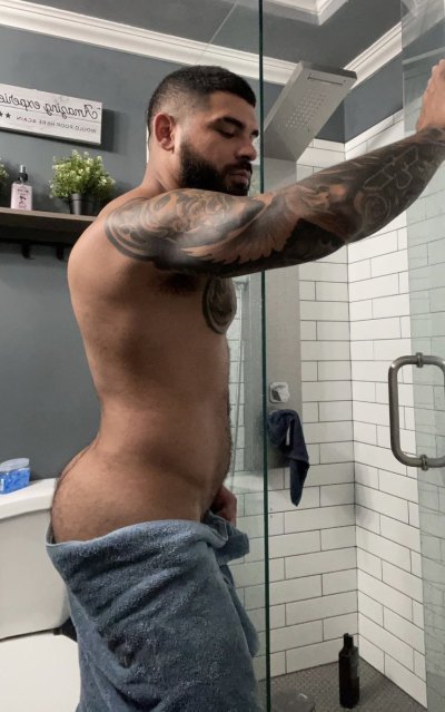 Watch IG: notorious_b1g 🍌's leaked NSFW photo on TwXstars