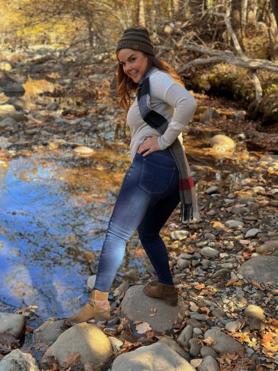 Watch Dillion Harper's leaked NSFW photo on TwXstars