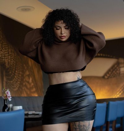 Watch Azita's leaked NSFW photo on TwXstars