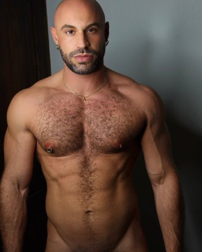 Watch Momo's leaked NSFW photo on TwXstars