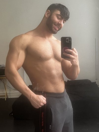Watch Angelo Rosa's leaked NSFW photo on TwXstars