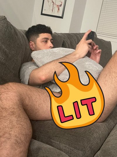 Watch Angelo's leaked NSFW photo on TwXstars