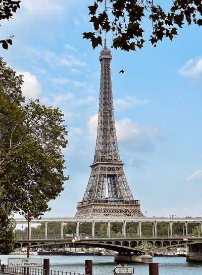 Watch Bonjour Boudoir's leaked NSFW photo on TwXstars