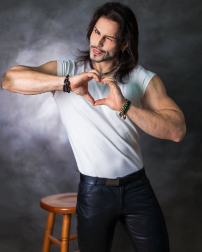 Watch T A R Y N's leaked NSFW photo on TwXstars