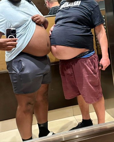 Watch big boy's leaked NSFW photo on TwXstars