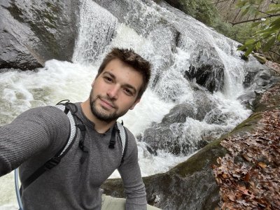 Watch Johnny Rapid's leaked NSFW photo on TwXstars