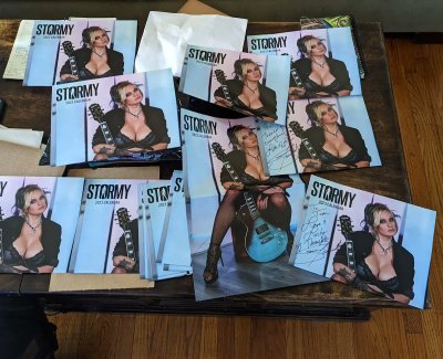 Watch Stormy Daniels's leaked NSFW photo on TwXstars