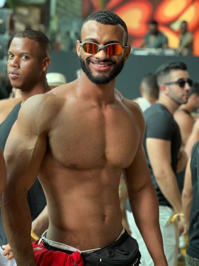 Watch Ewerton Mineiro's leaked NSFW photo on TwXstars