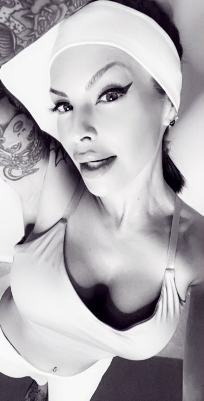 Watch TS Foxxy's leaked NSFW photo on TwXstars