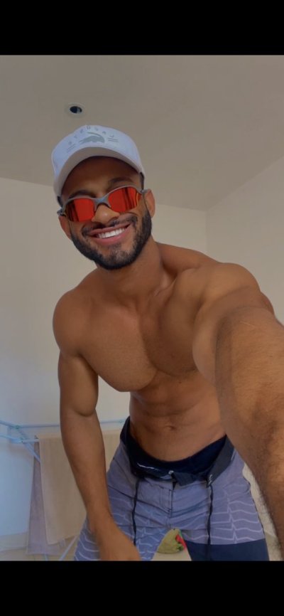 Watch Ewerton Mineiro's leaked NSFW photo on TwXstars