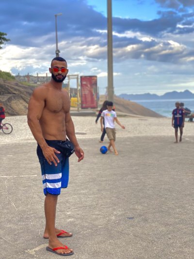 Watch Ewerton Mineiro's leaked NSFW photo on TwXstars