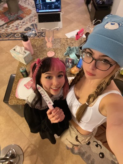 Watch rows's leaked NSFW photo on TwXstars