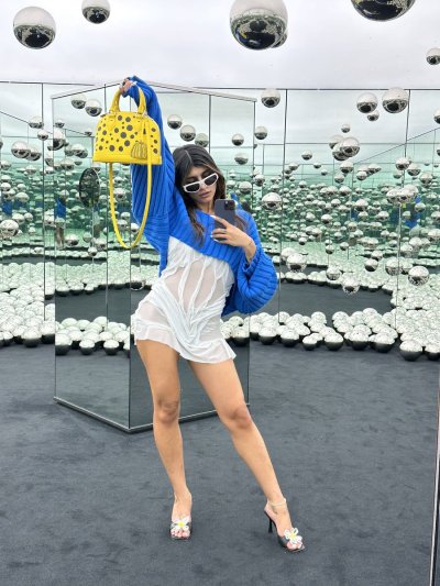 Watch Mia K.'s leaked NSFW photo on TwXstars