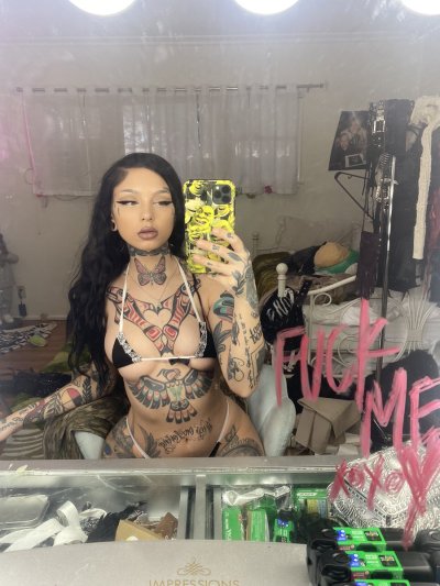 Watch TAYLOR WHITE's leaked NSFW photo on TwXstars